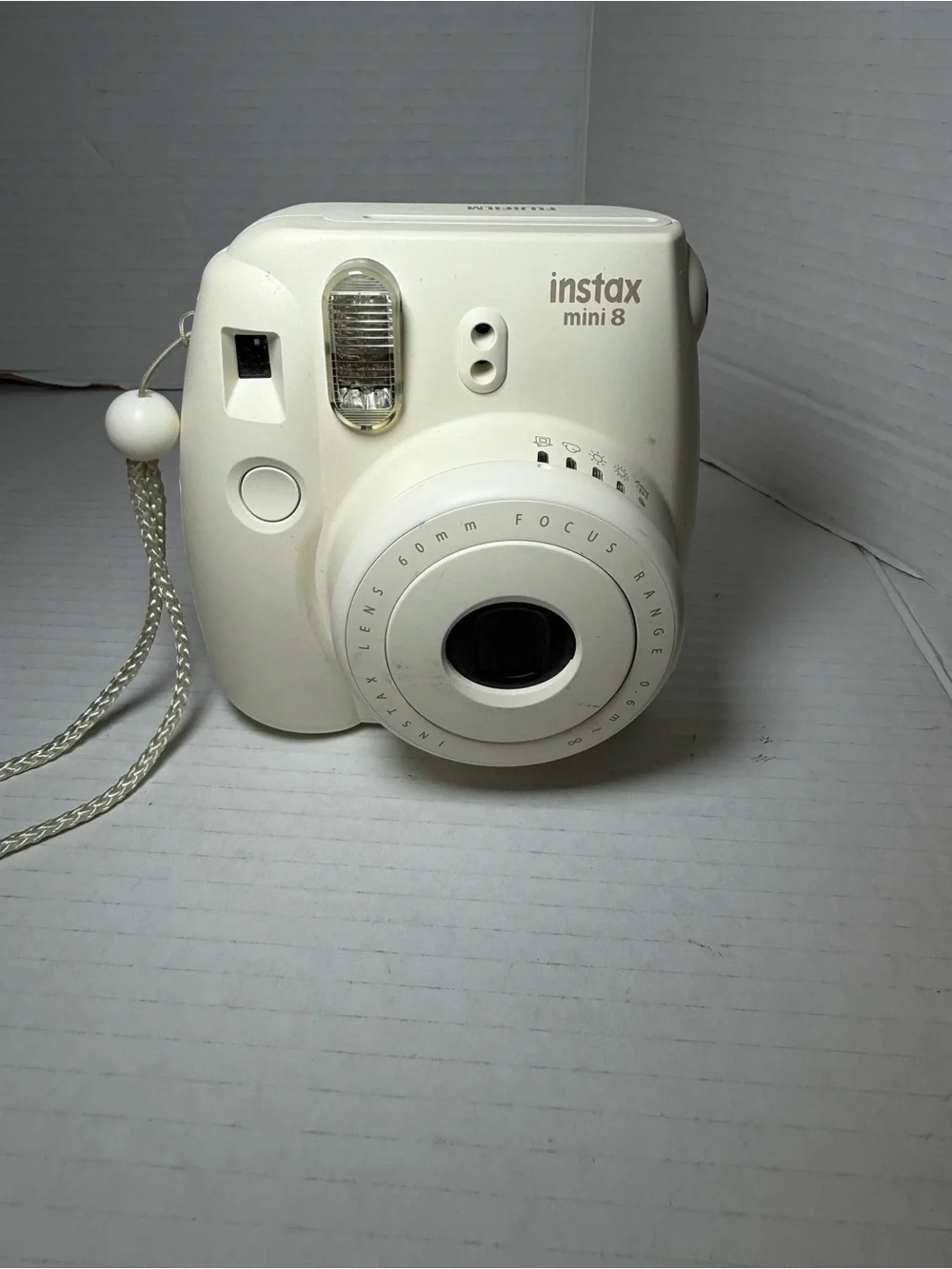 Fujifilm Instax Mini 8 Instant Camera - White - Tested Working